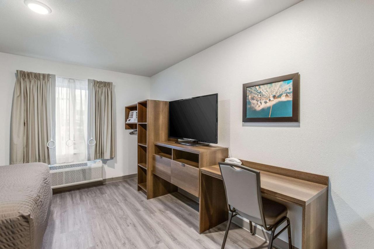 Woodspring Suites Detroit 파밍턴힐스 외부 사진